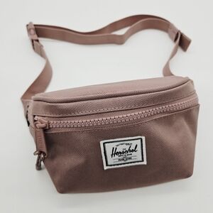 HERSCHEL SUPPLY CO. | zip adjustable bum bag fanny pack